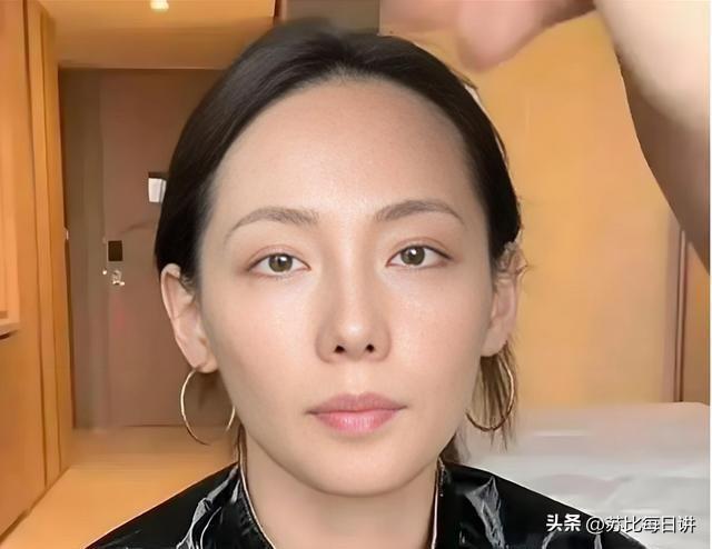 色情内容是不合法的，违反我国相关的法律法规。我们应该遵守法律和道德准则并寻找其他有益、健康的娱乐方式来丰富我们的生活例如