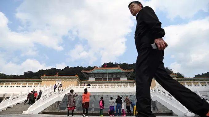 台湾水果奶奶，绘就甜蜜色彩的果篮子画卷——最新图片大全