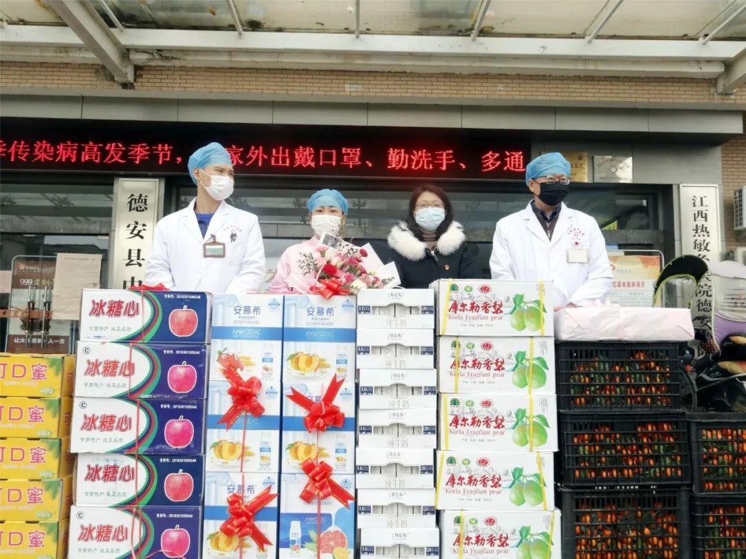台湾水果奶奶，甜蜜的守护者与高清壁纸背后的故事