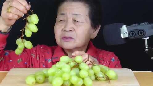 台湾水果奶奶的抖音直播间，甜蜜滋味，跨越海峡的情谊