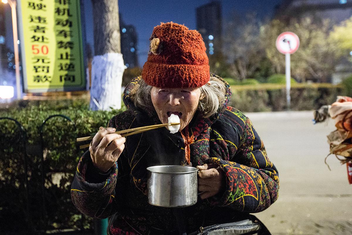 台湾水果奶奶，高清图片大全与简单分享