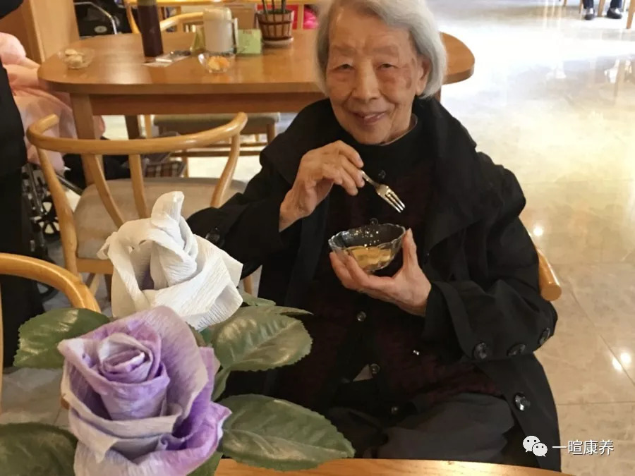 天下彩与天空水果，奶奶的秘密资料