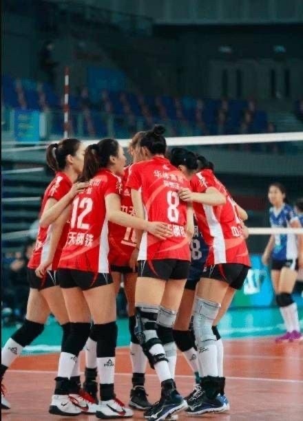 江苏女排0比3不敌吴梦洁领衔的浙江嘉善西塘队，一场攻防战的艺术较量