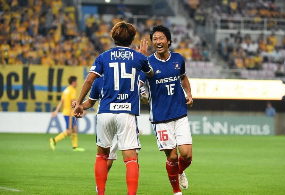 横滨FC对阵水手，一场激情与策略的较量