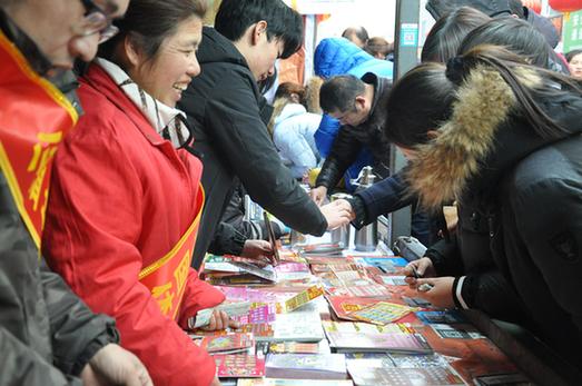 顶呱刮20元中奖瞬间，幸运的火花点亮生活