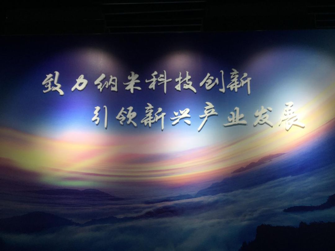 天马行空式的梦想和脚踏实地 的生活常常交织在一起