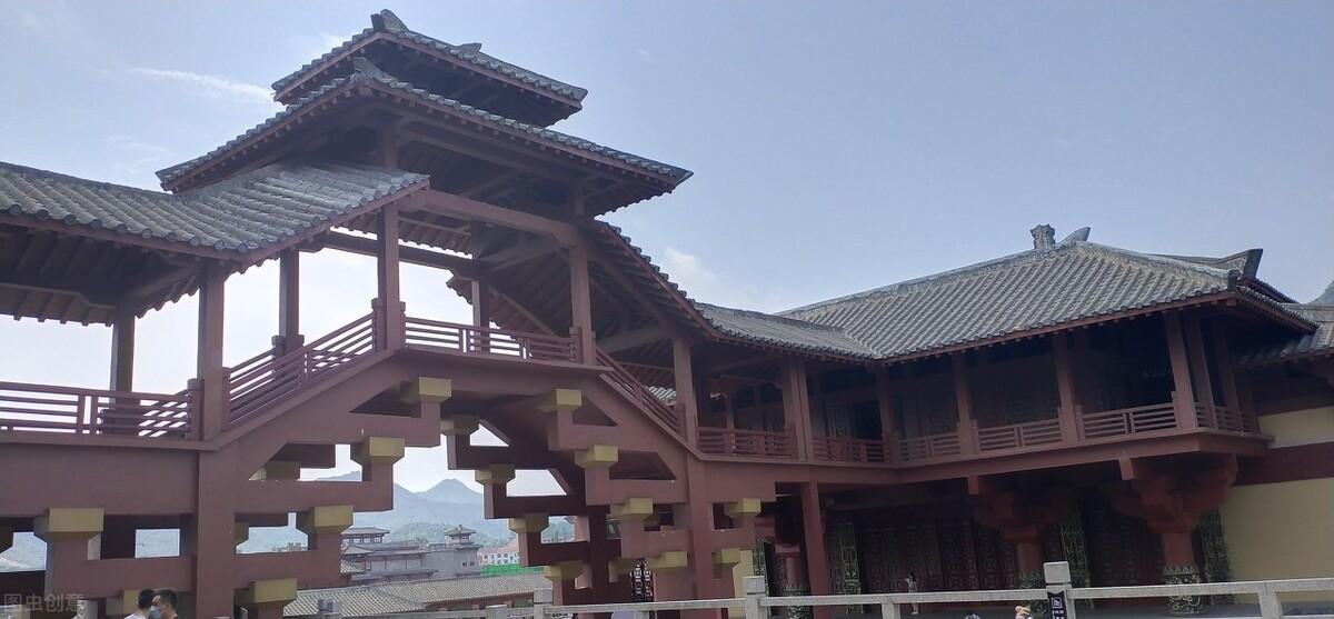 今晚开奖揭秘，2019年热门彩票资料解析今晚开码开什么生肖最准确