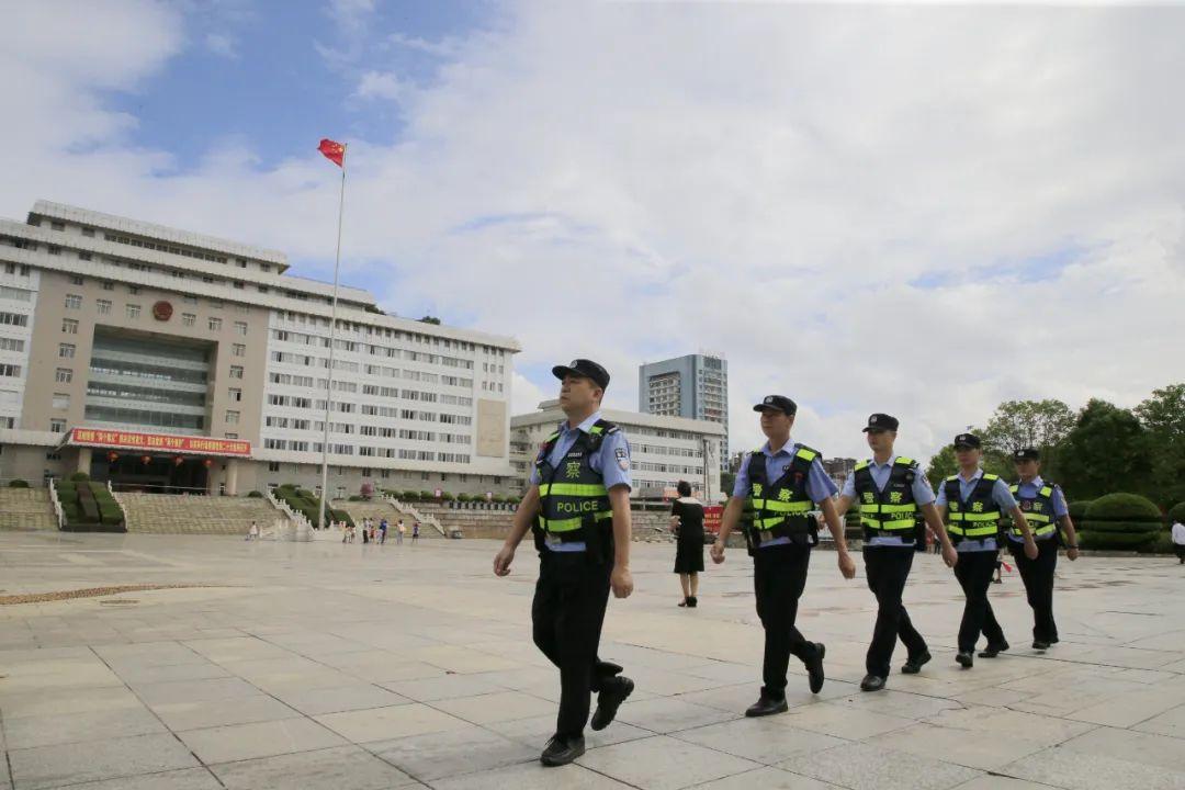 揭秘白小姐三码背后的真相，理性对待彩票，切勿迷信白小姐三码三期必开一码2023