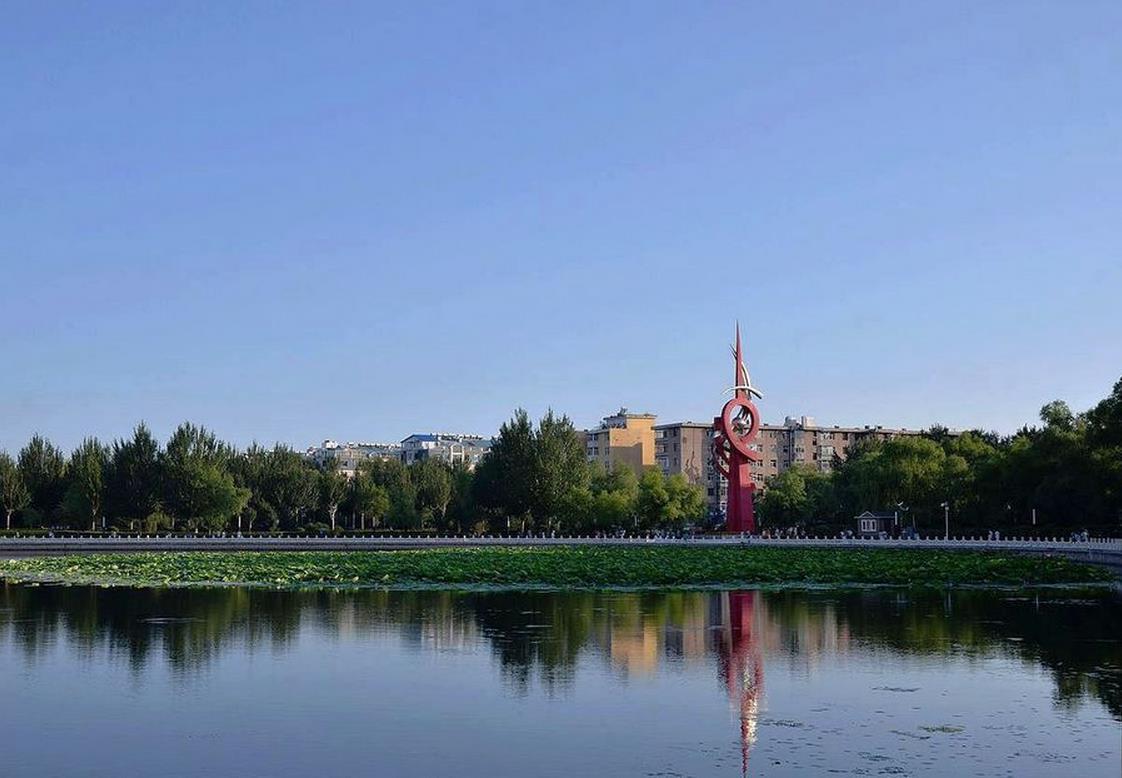 今晚新奥彩生肖预测，理性与娱乐的平衡新奥彩今晚开什么生肖吟诗作画打一个生肖