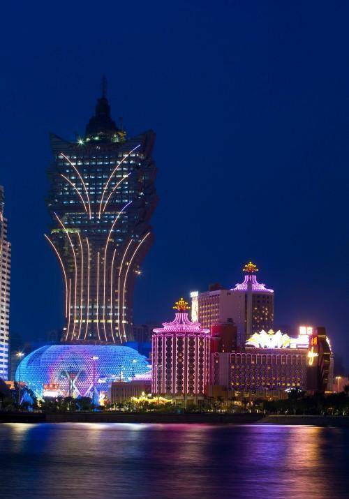 2038年未来展望，虚拟与现实的交汇—探索澳门资料大全的全新时代2023澳门资料大全免费怡情