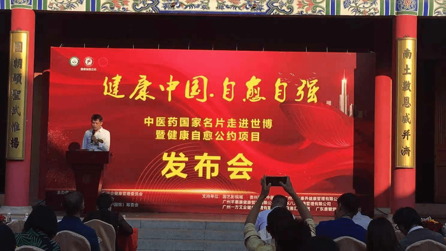 澳门新机遇，一肖独领风骚，特选一中显辉煌澳门一肖一特100精准免费